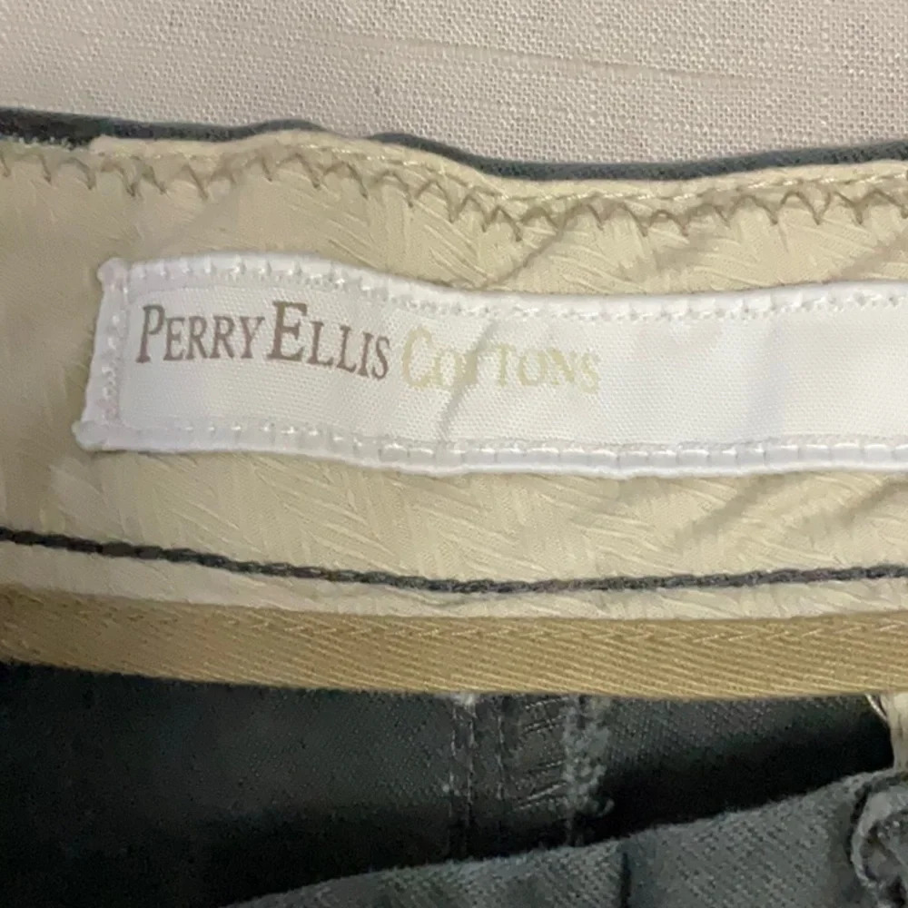 PERRY Ellis - Picture 4 of 6